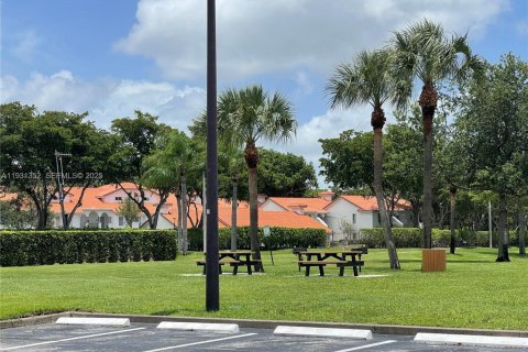 Apartment in Margate, Florida 1 bedroom, 66.15 sq.m. № 1989996 - photo 14