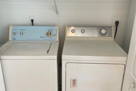 Apartment in Margate, Florida 1 bedroom, 66.15 sq.m. № 1989996 - photo 10