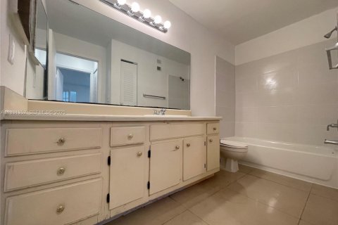 Apartment in Margate, Florida 1 bedroom, 66.15 sq.m. № 1989996 - photo 9