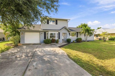 Villa ou maison à vendre à Punta Gorda, Floride: 3 chambres, 167.22 m2 № 2421794 - photo 3