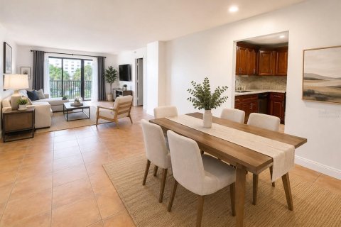 Condo in Hollywood, Florida, 1 bedroom  № 2305105 - photo 2