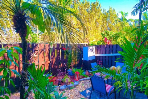 Townhouse in Miami, Florida 2 bedrooms, 109.81 sq.m. № 1737840 - photo 19