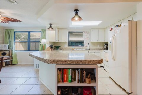 Casa en venta en Holiday, Florida, 2 dormitorios, 129.41 m2 № 1904979 - foto 9