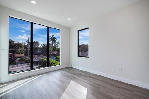 Купить виллу или дом в Майами, Флорида 4 спальни, № 1972623 - фото 29