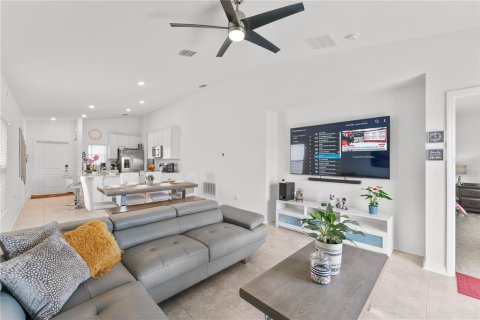 Villa ou maison à vendre à Kissimmee, Floride: 3 chambres, 117.71 m2 № 1820521 - photo 15