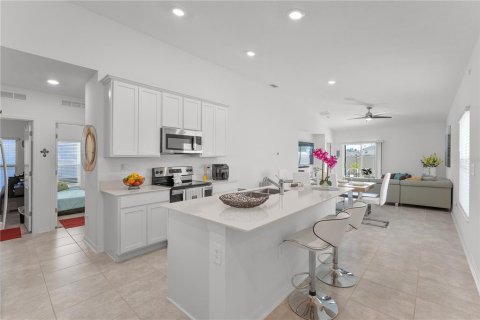 Villa ou maison à vendre à Kissimmee, Floride: 3 chambres, 117.71 m2 № 1820521 - photo 8