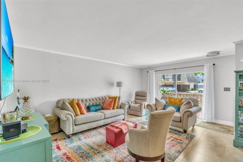 Villa ou maison à vendre à North Lauderdale, Floride: 2 chambres, 89.37 m2 № 1938013 - photo 11
