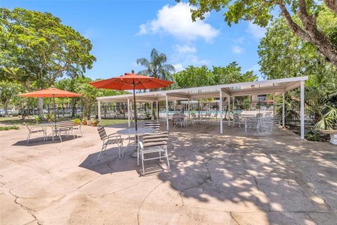 Villa ou maison à vendre à North Lauderdale, Floride: 2 chambres, 89.37 m2 № 1938013 - photo 27