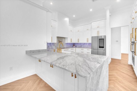 Villa ou maison à louer à Miramar, Floride: 5 chambres, 264.21 m2 № 1919974 - photo 21