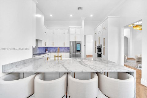 Villa ou maison à louer à Miramar, Floride: 5 chambres, 264.21 m2 № 1919974 - photo 22