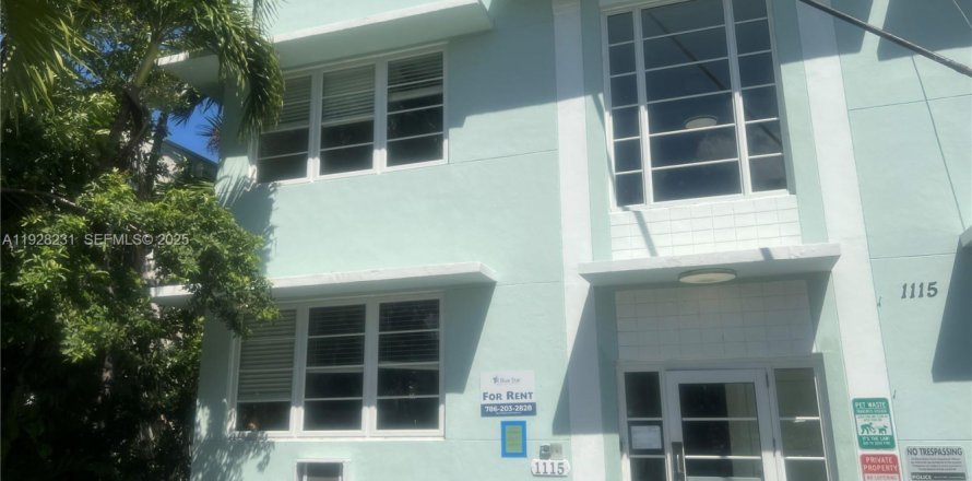 Condo in Miami Beach, Florida, 1 bedroom  № 2056440