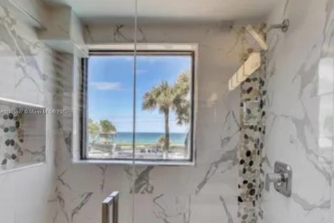 Condominio en alquiler en Deerfield Beach, Florida, 2 dormitorios, 153.29 m2 № 1938168 - foto 5