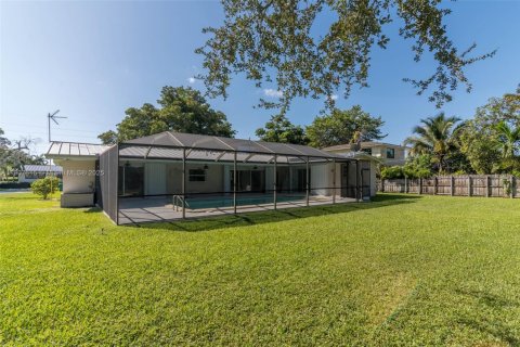 Купить виллу или дом в Пальметто-Бей, Флорида 7 комнат, 167.5м2, № 1964052 - фото 16