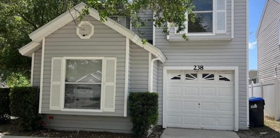 House in Orlando, Florida 3 bedrooms, 119.57 sq.m. № 1624909
