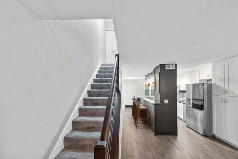 Touwnhouse à vendre à Gainesville, Floride: 2 chambres, 107.02 m2 № 2373040 - photo 11