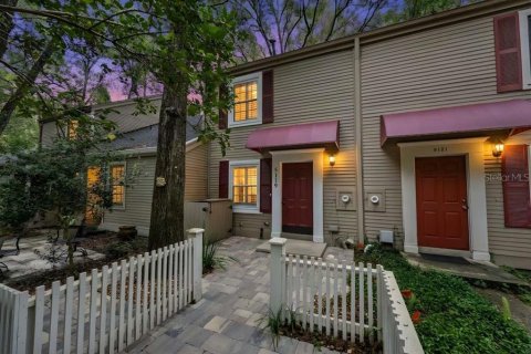 Touwnhouse à vendre à Gainesville, Floride: 2 chambres, 107.02 m2 № 2373040 - photo 2