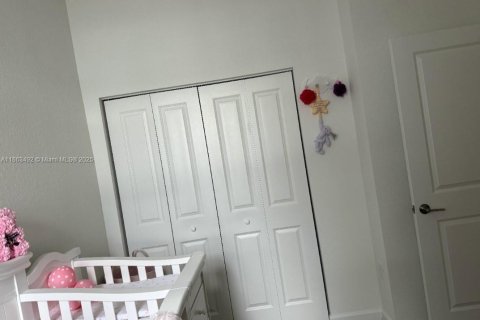 Снять в аренду таунхаус в Хомстед, Флорида 3 спальни, 129.41м2, № 1961728 - фото 21