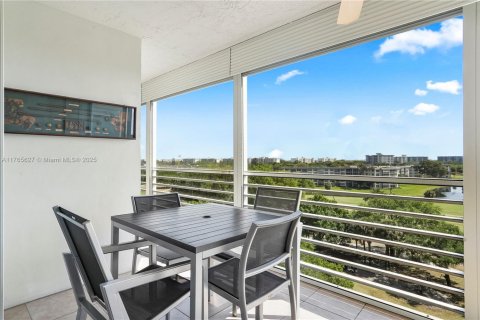 Condominio en venta en Pompano Beach, Florida, 3 dormitorios, 129.13 m2 № 1860781 - foto 25