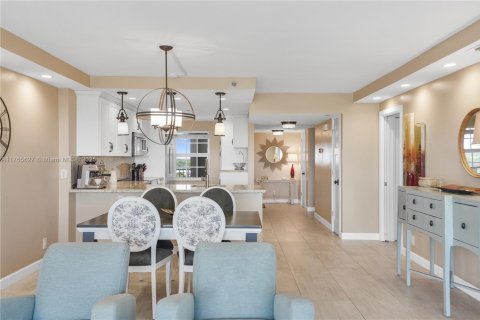 Condominio en venta en Pompano Beach, Florida, 3 dormitorios, 129.13 m2 № 1860781 - foto 10