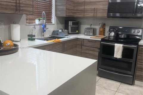 Touwnhouse à louer à Miami Lakes, Floride: 2 chambres № 1932052 - photo 14
