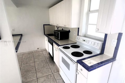 Copropriété à vendre à Aventura, Floride: 1 chambre, 71.35 m2 № 2078920 - photo 3