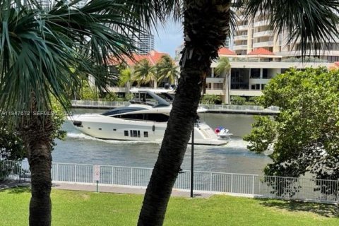 Купить кондоминиум в Санни-Айлс-Бич, Флорида 1 спальня, 92.9м2, № 2004303 - фото 8