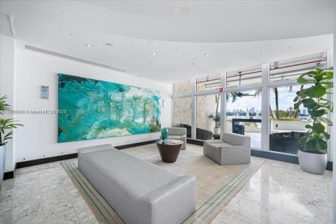 Condo in Miami Beach, Florida, 1 bedroom  № 1942071 - photo 23