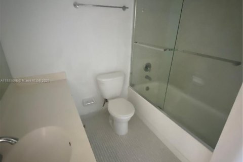 Condo in Miami Beach, Florida, 1 bedroom  № 1942071 - photo 10