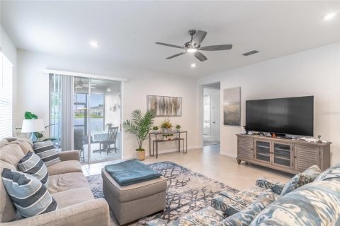 Casa en venta en Kissimmee, Florida, 4 dormitorios, 212 m2 № 1903903 - foto 18