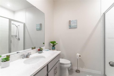 Casa en venta en Kissimmee, Florida, 4 dormitorios, 212 m2 № 1903903 - foto 26