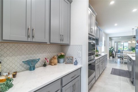 Casa en venta en Kissimmee, Florida, 4 dormitorios, 212 m2 № 1903903 - foto 9