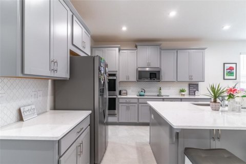 Casa en venta en Kissimmee, Florida, 4 dormitorios, 212 m2 № 1903903 - foto 11