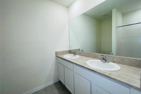 House in Wimauma, Florida 3 bedrooms, 140.84 sq.m. № 2211782 - photo 7