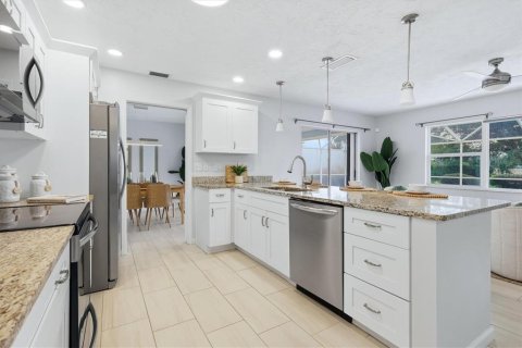 Villa ou maison à vendre à Venice, Floride: 2 chambres, 162.67 m2 № 2406775 - photo 12