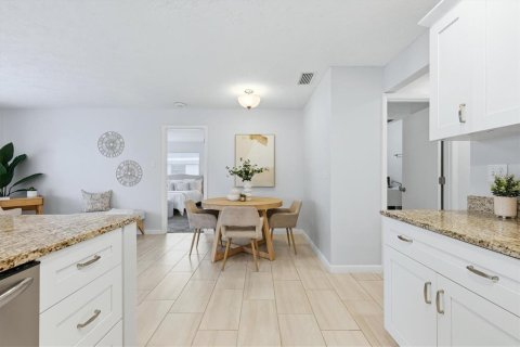 Villa ou maison à vendre à Venice, Floride: 2 chambres, 162.67 m2 № 2406775 - photo 13