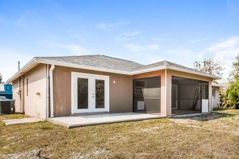 Снять в аренду виллу или дом в Кейп-Корал, Флорида 3 спальни, 114.46м2, № 2100352 - фото 16