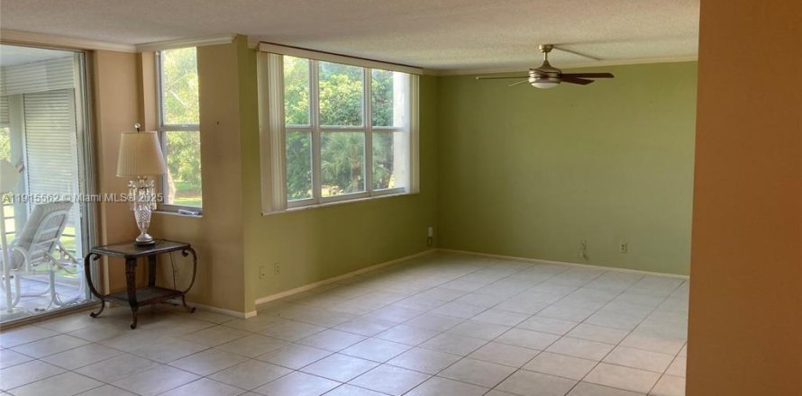 Condo à Pompano Beach, Floride, 3 chambres  № 1971642