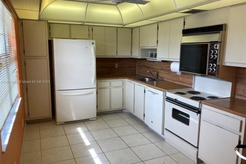 Copropriété à vendre à Pompano Beach, Floride: 3 chambres, 150.5 m2 № 1971642 - photo 4