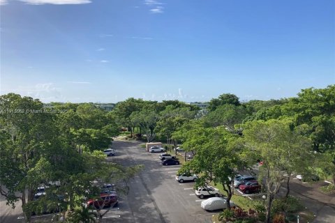 Copropriété à vendre à Pompano Beach, Floride: 3 chambres, 150.5 m2 № 1971642 - photo 19