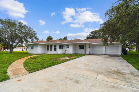 Villa ou maison à vendre à Belleair Beach, Floride: 3 chambres, 173.26 m2 № 1904325 - photo 2