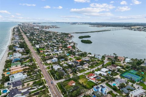 Villa ou maison à vendre à Belleair Beach, Floride: 3 chambres, 173.26 m2 № 1904325 - photo 29