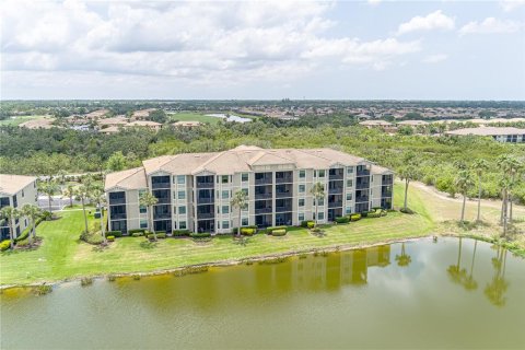 Condo in Bradenton, Florida, 2 bedrooms  № 1687161 - photo 1