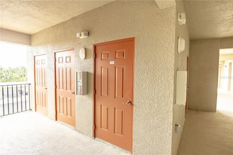 Condo in Bradenton, Florida, 2 bedrooms  № 1687161 - photo 28