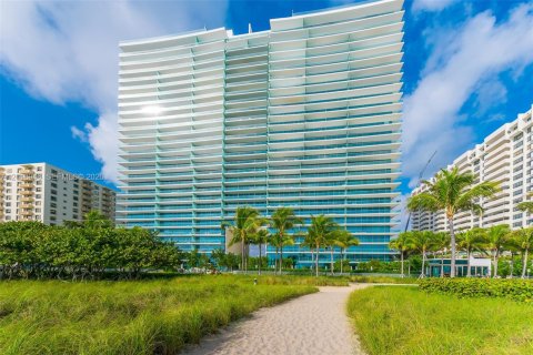 Copropriété à vendre à Bal Harbour, Floride: 2 chambres, 243.87 m2 № 2247514 - photo 27
