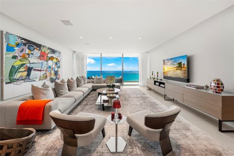Copropriété à vendre à Bal Harbour, Floride: 2 chambres, 243.87 m2 № 2247514 - photo 6