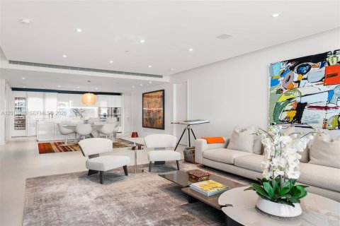 Copropriété à vendre à Bal Harbour, Floride: 2 chambres, 243.87 m2 № 2247514 - photo 7