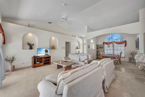 House in Port Charlotte, Florida 3 bedrooms, 182.18 sq.m. № 1852796 - photo 10