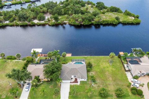 House in Port Charlotte, Florida 3 bedrooms, 182.18 sq.m. № 1852796 - photo 4