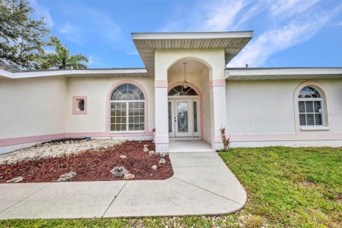 House in Port Charlotte, Florida 3 bedrooms, 182.18 sq.m. № 1852796 - photo 6