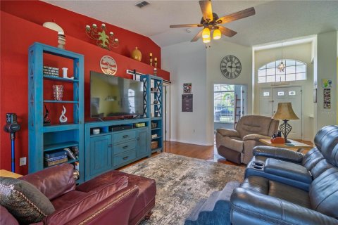 House in Hudson, Florida 3 bedrooms, 163.23 sq.m. № 1912649 - photo 5